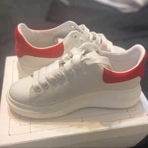 COPY - Untouched alexander mcqueen!